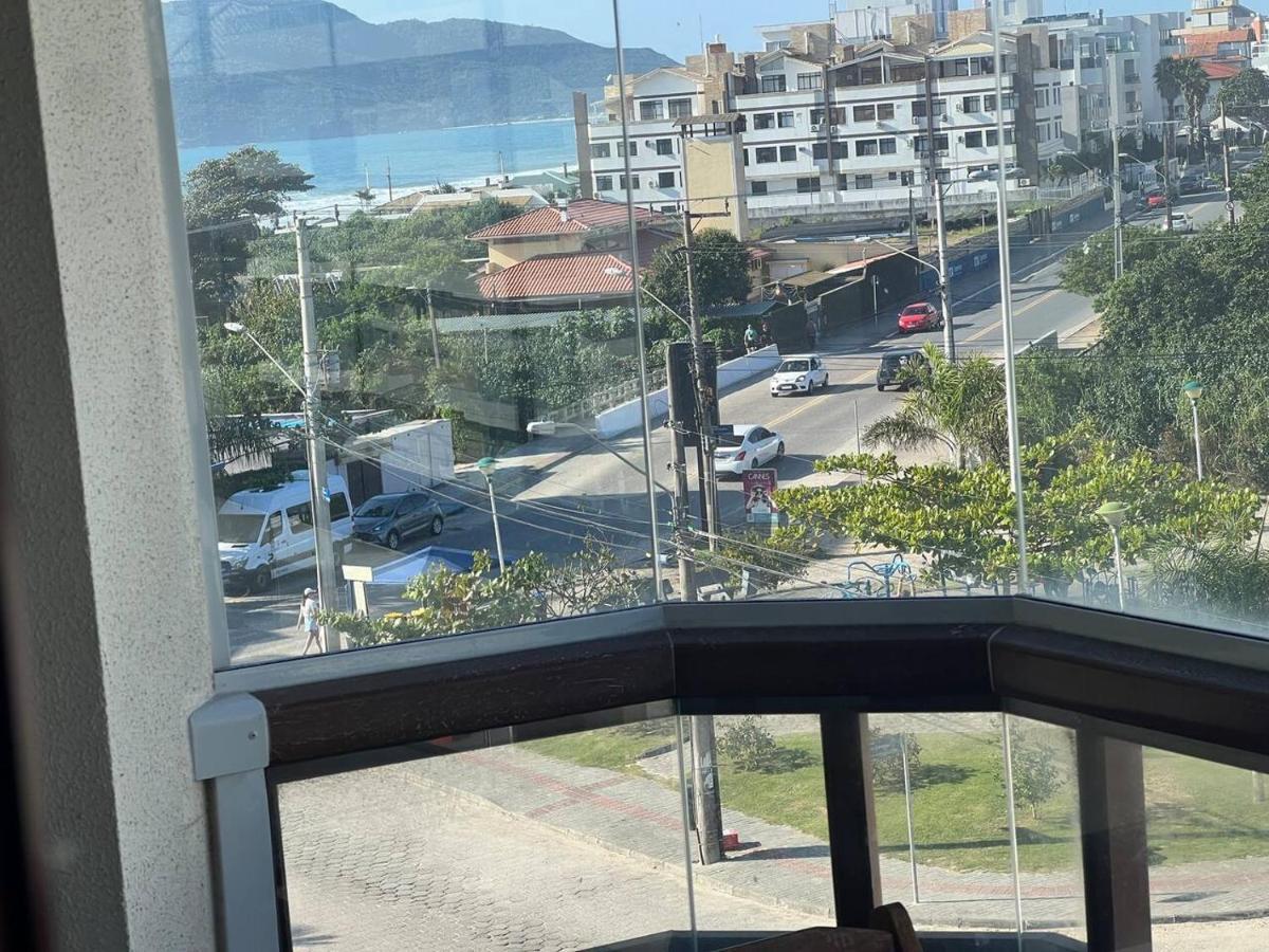 شقة Apartamento Maravilhoso, Completo,1 Quarto Com Cama Queen E Sofa Retratil, Bi Cama Embutida, Colchao Extra, Vista Pro Mar, Dormem 5, Pe Na Areia, Jacuzzi, Piscina Wifi,Self Checkin, Automatizado Florianópolis المظهر الخارجي الصورة